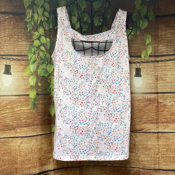 NWOT Boutique Tank - Picture 2 of 4